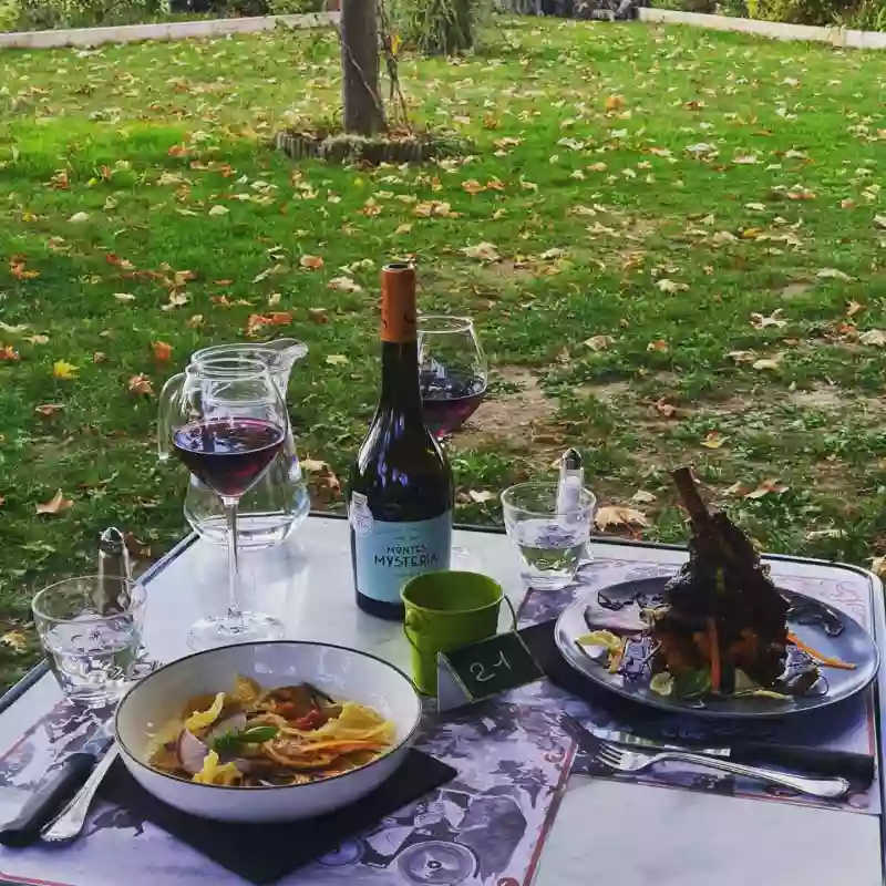 Au Jardin - Restaurant Reillanne - restaurant De marché REILLANNE